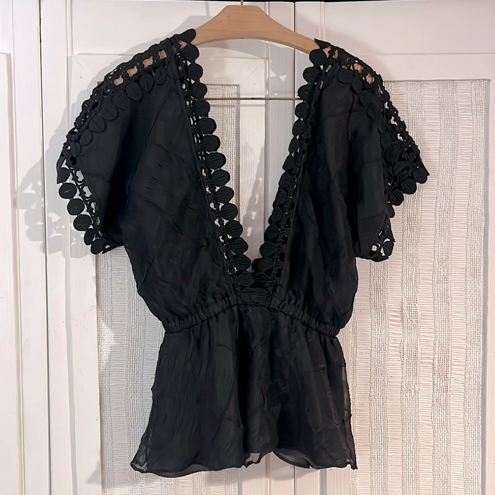🔹Love Binetti vintage detailed black top size 2